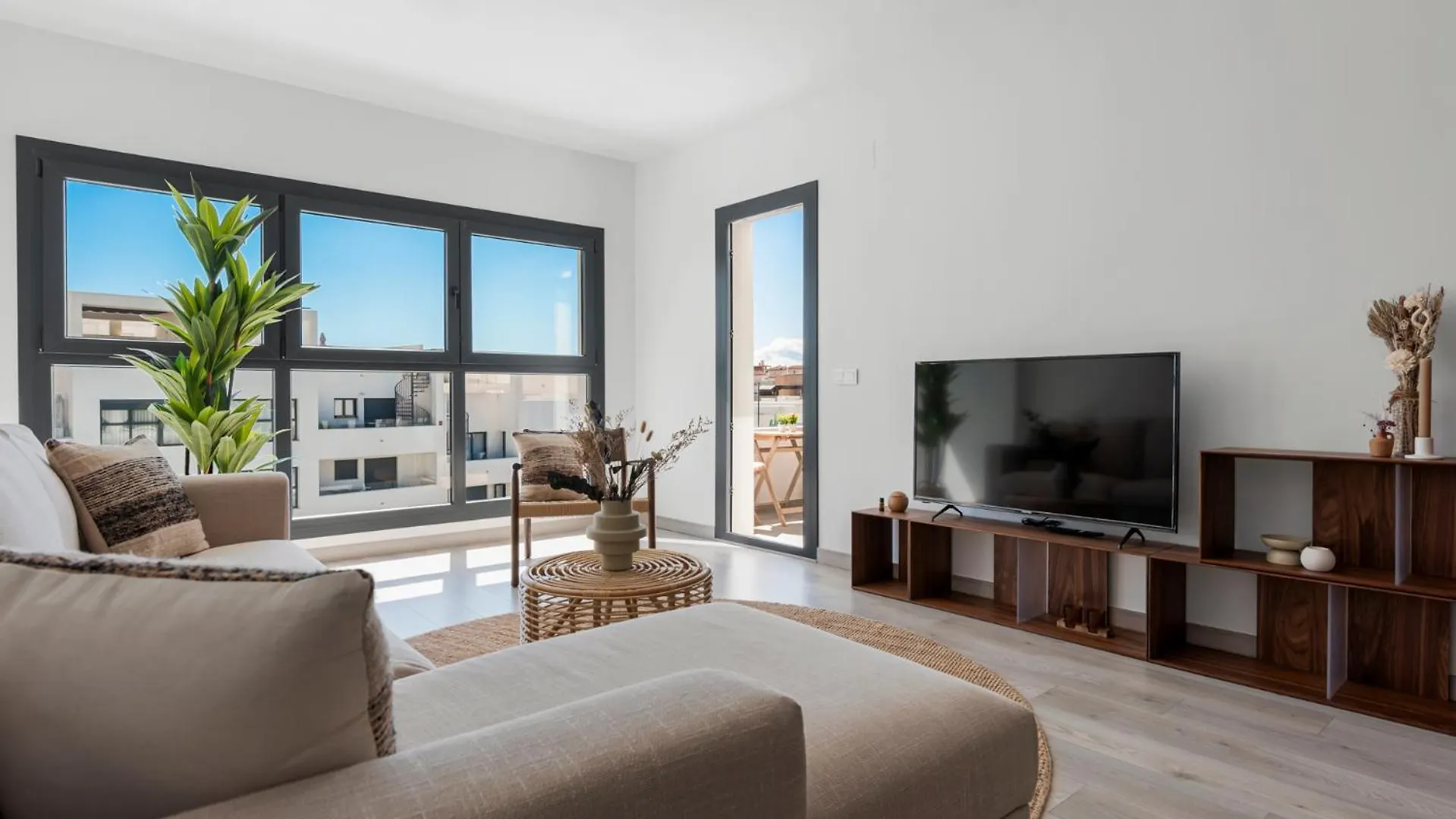 Casa Isa - Luxury Penthouse Seaview Apartment Estepona