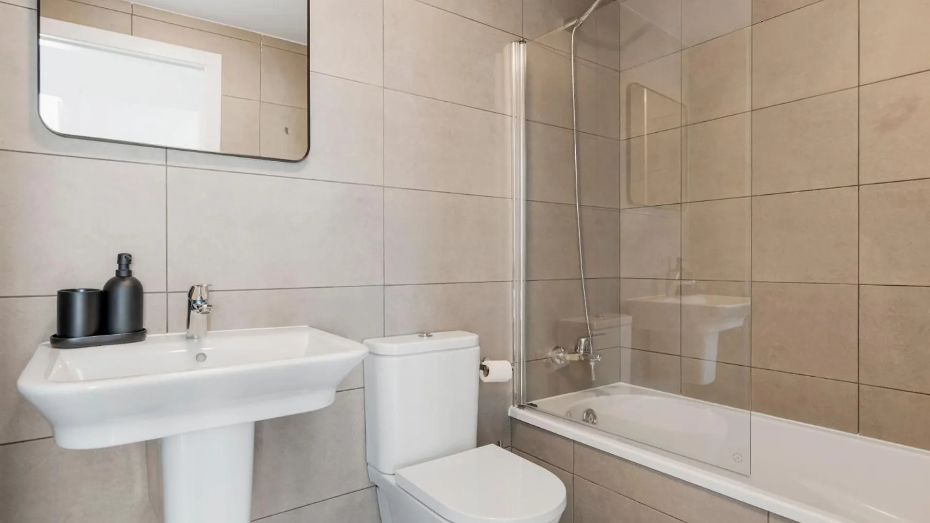 Casa Isa - Luxury Penthouse Seaview Apartment Estepona