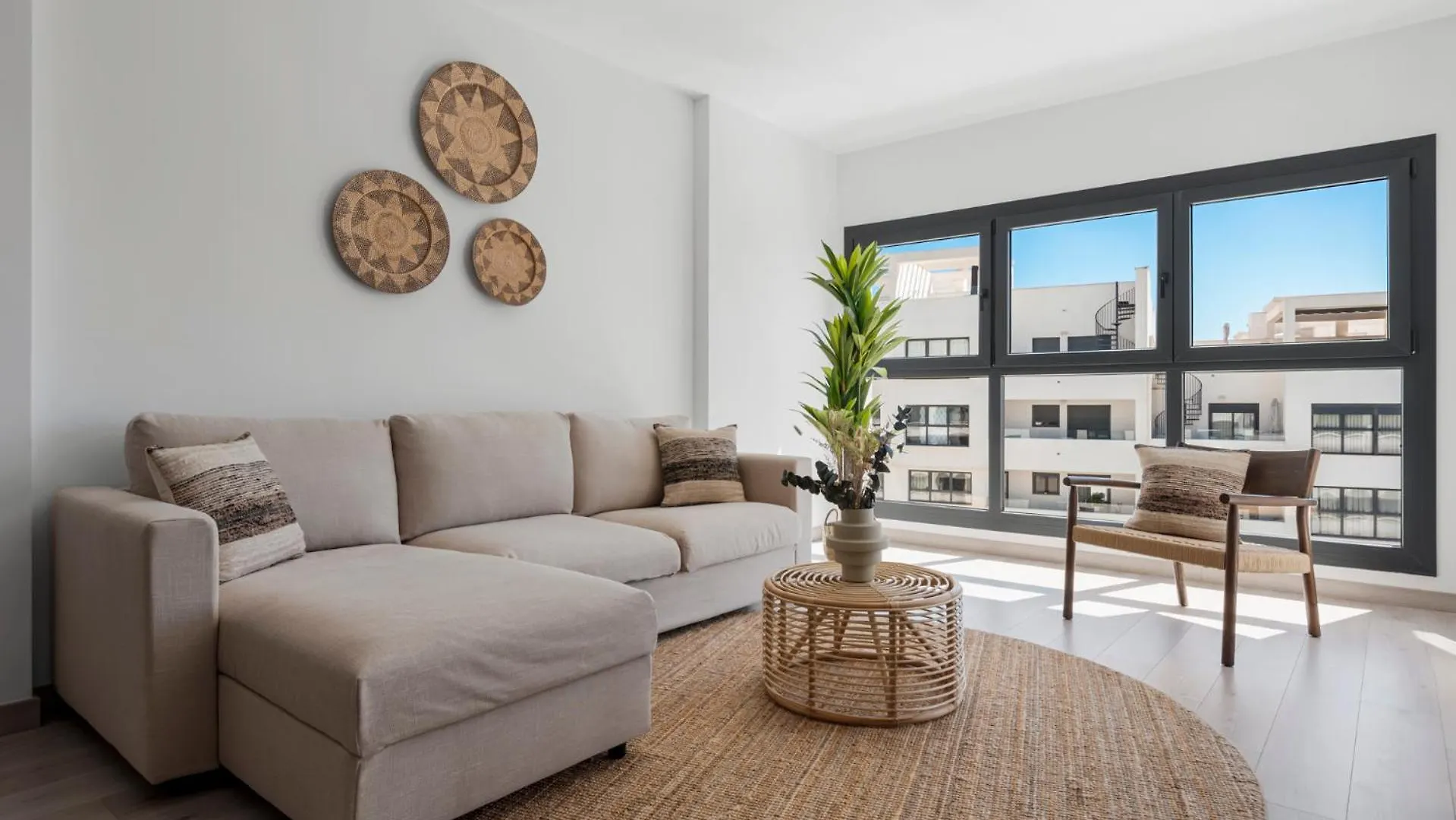 Casa Isa - Luxury Penthouse Seaview Apartment Estepona
