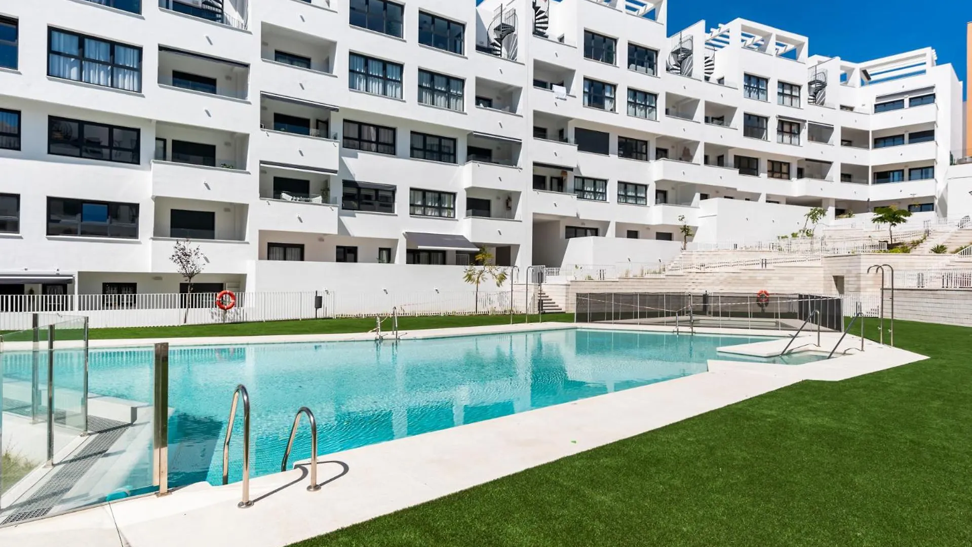 Casa Isa - Luxury Penthouse Seaview Apartment Estepona