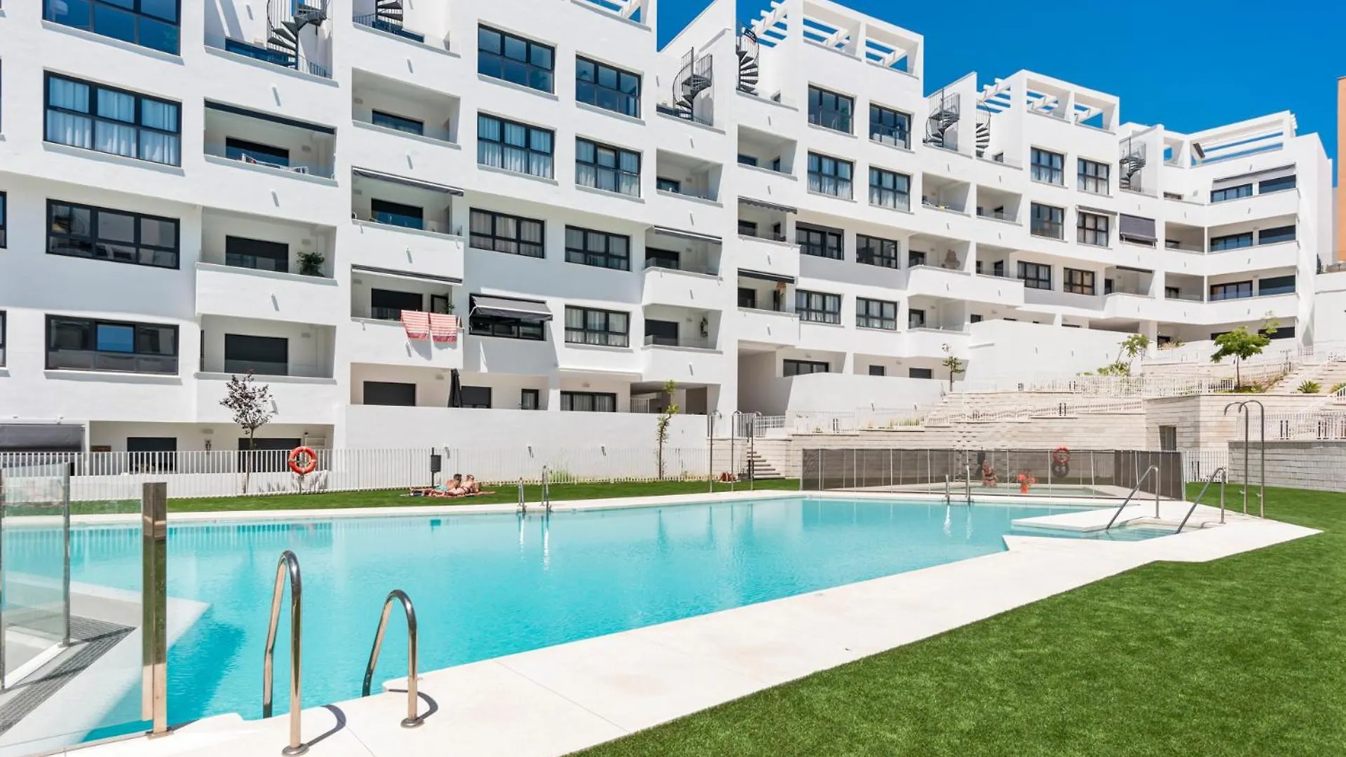 Casa Isa - Luxury Penthouse Seaview Apartment Estepona